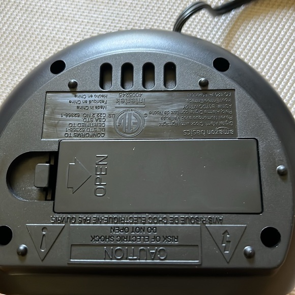 Alarm Clock. - Picture 3 of 4